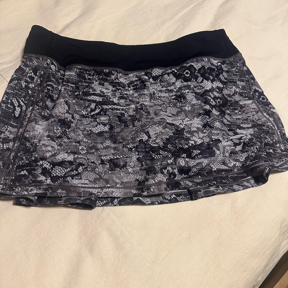 Lululemon pace rival skirt